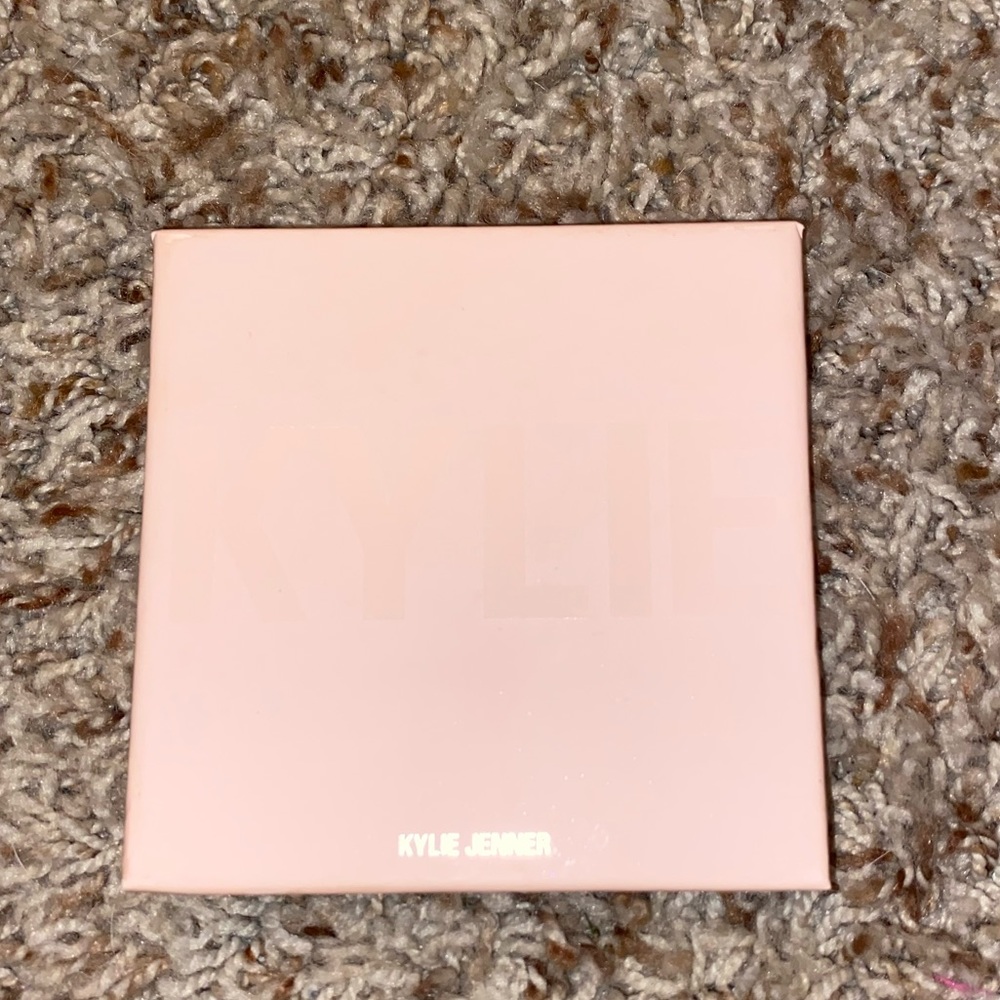 Kylie Cosmetics Pressed Powder Face Palette